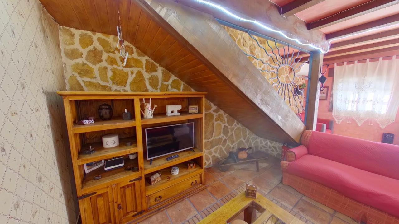 Ruralrut-El Tiemblo Wifi, Cabina De Hidromasaje, Aire Acondicionado Y A Pocos Metros De Zonas De Bano Naturales Buitenkant foto